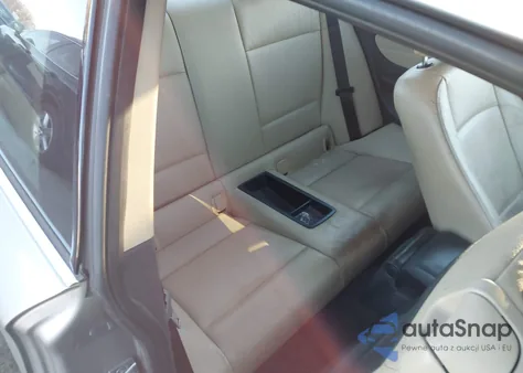 2011 BMW 128I z USA, uszkodzony, nr VIN WBAUP7C51BVP21962